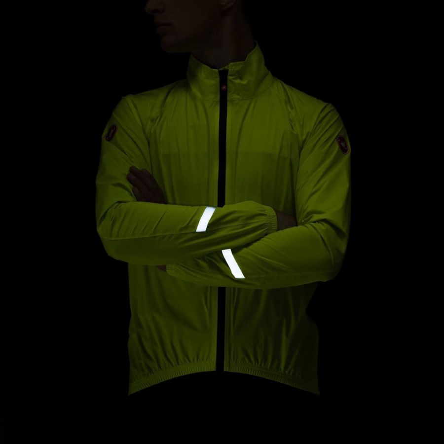 Light Green Men Castelli EMERGENCY 2 RAIN Protection | 643NJLARO